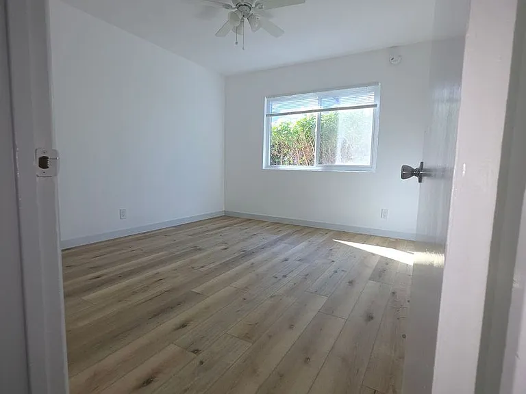 4028 Perlita Ave — Photo 14