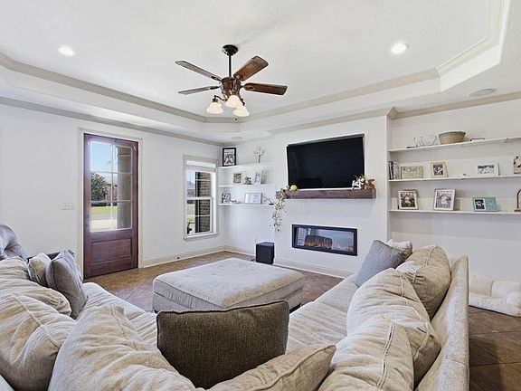 3rd image of 2437 W Coffey Pines Rd