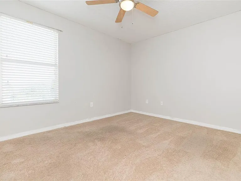 515 Vista Ridge Dr — Photo 34