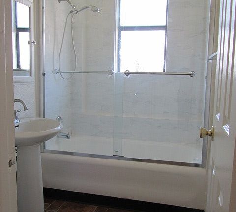 5th image of 346 N Vermont Ave APT 603