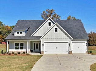 520 Smith Ml, Winder, GA 30680