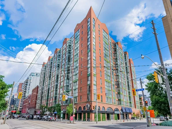 801 King St W, Toronto, ON