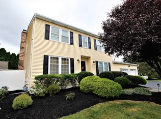 1800 Ironwood Dr, Easton, PA 18040