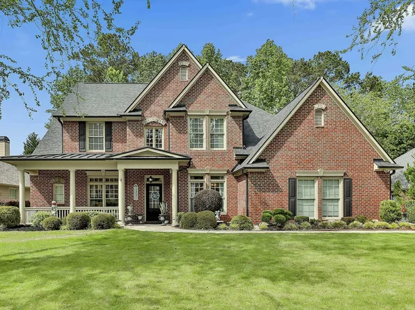 186 Lake Forest Dr, Newnan, GA 30265