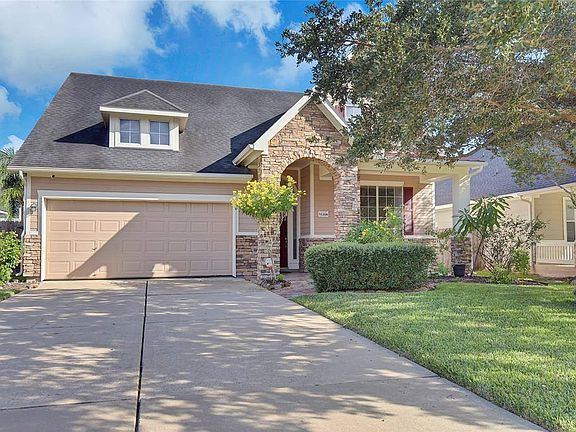 2nd image of 15306 Ledgewood Park Dr