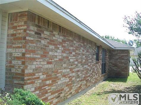 3rd image of 612 Andalusia Trl