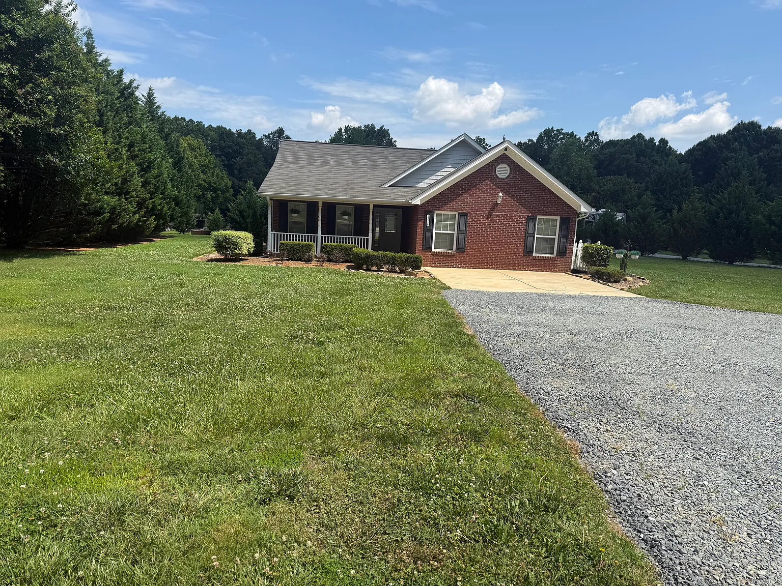4 bed, 2875 sqft, $2,975 — Photo 1