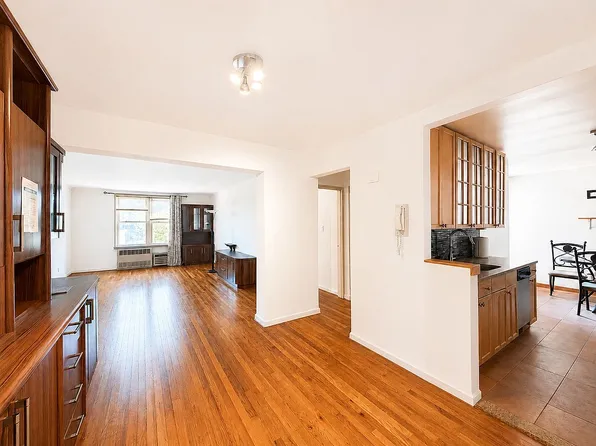 1717 E 18th St APT 4F, Brooklyn, NY 11229