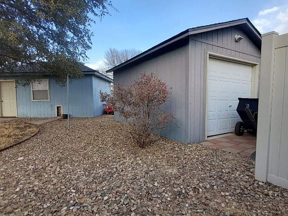 3rd image of 2124 Northglen Dr