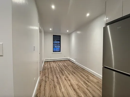 Rented by REAL New York | media 9