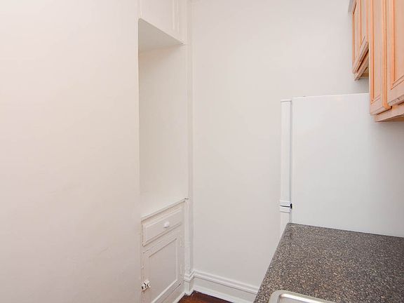 4th image of 4641 N Paulina St APT 308