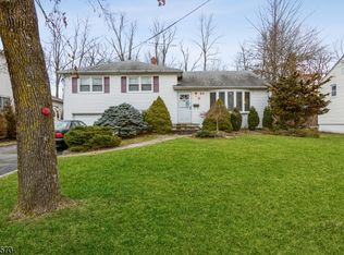 24 W McClellan Ave, Livingston, NJ 07039