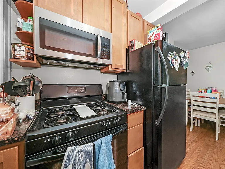 1929B Grove Ave #203 — Photo 10