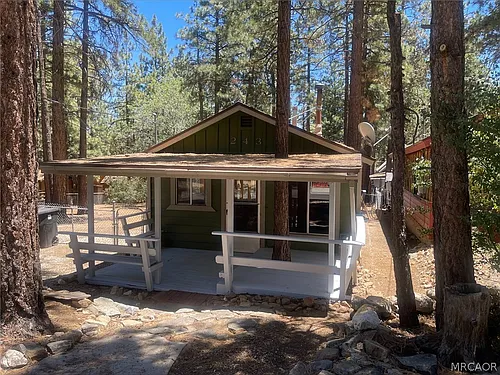 243 Spruce Ln Photo 1