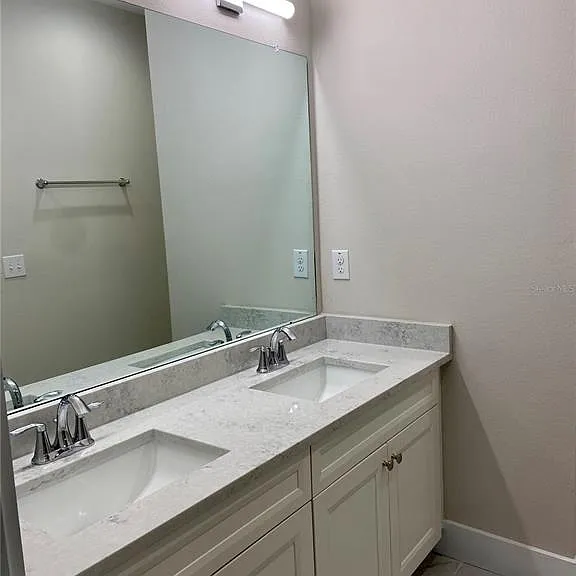 3126 W Azeele St #1 — Photo 15