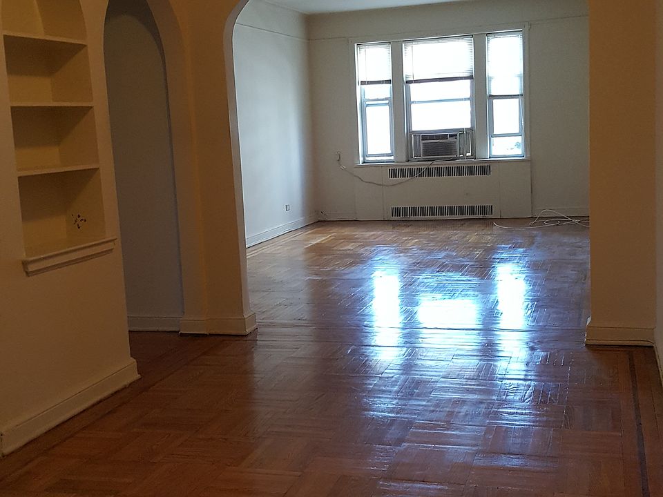 1st image of 10825 72nd Ave #3L