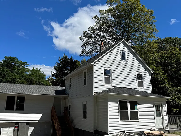 19 Starr Ave — Photo 2