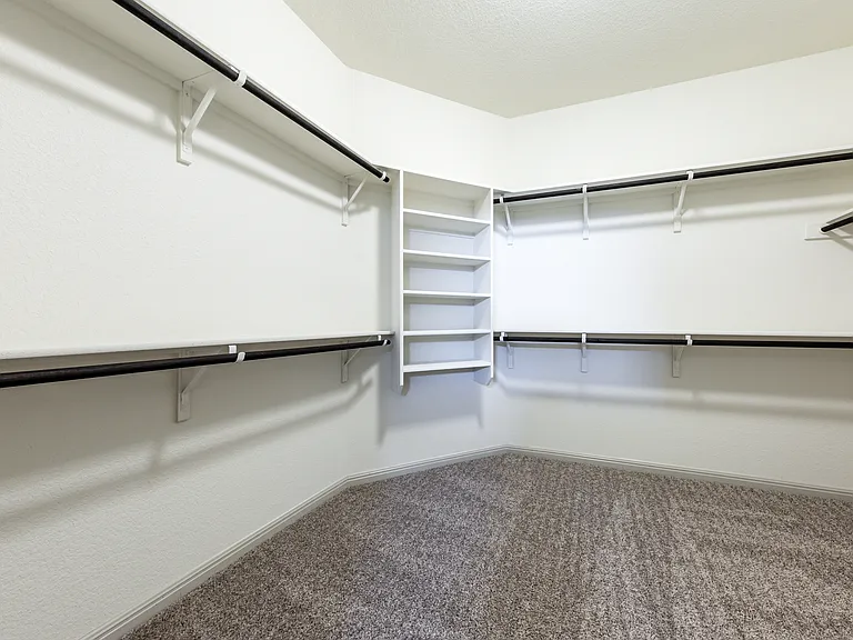 16809 Aventura Ave — Photo 31