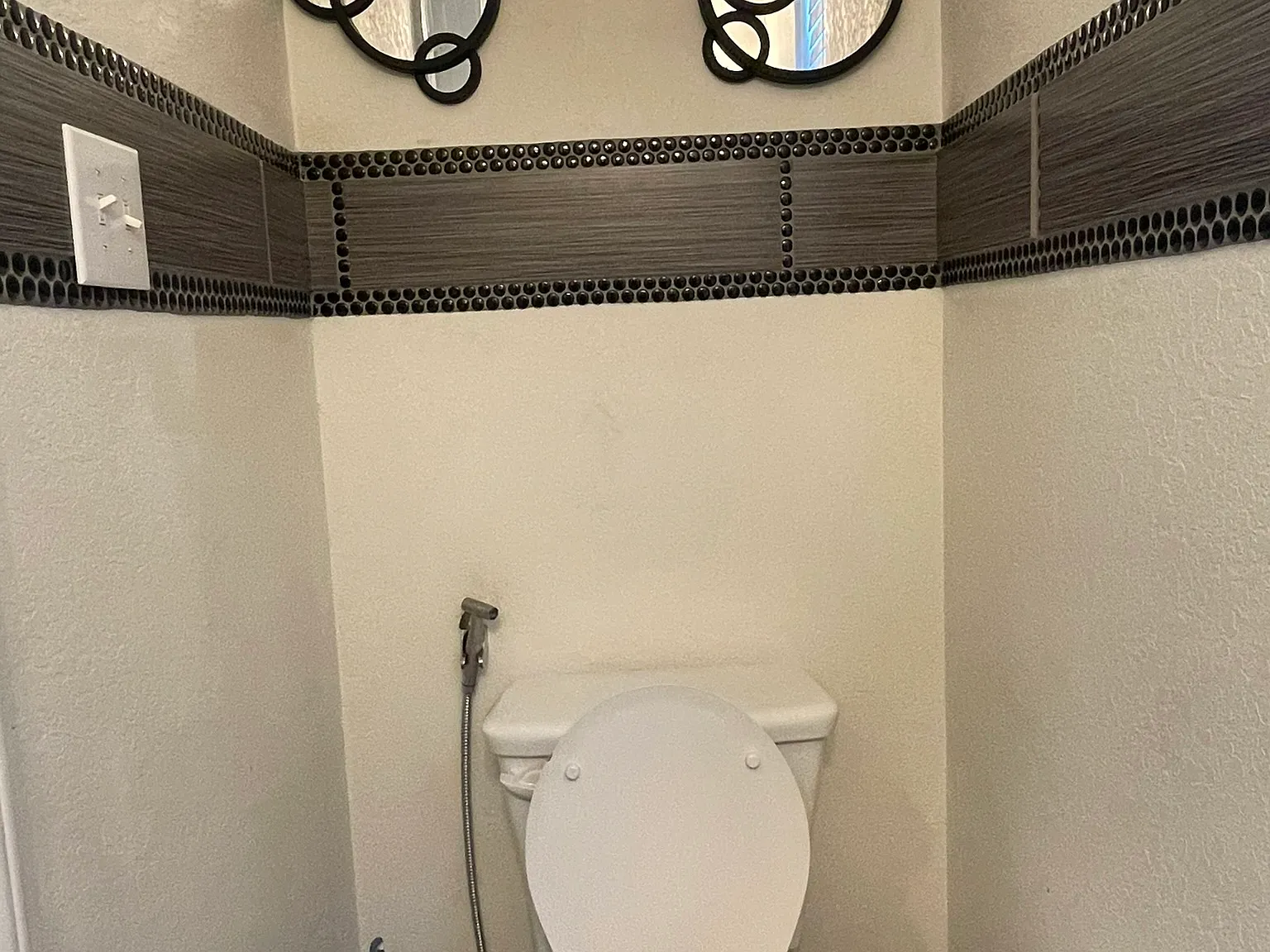 5 bed, 2.5 bath, 2510 sqft, $5,400 — Photo 4