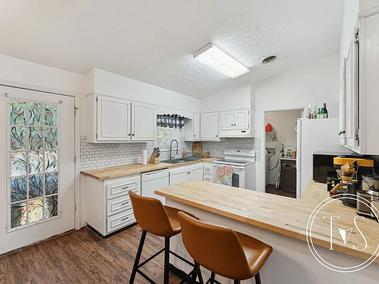 32 Gregory Ct — Photo 16
