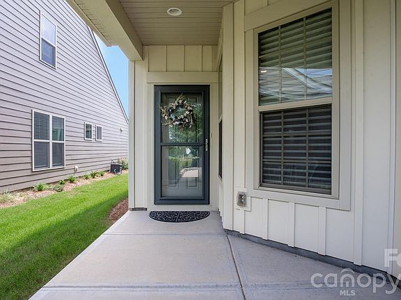 4th image of 1018 Kirby Dr