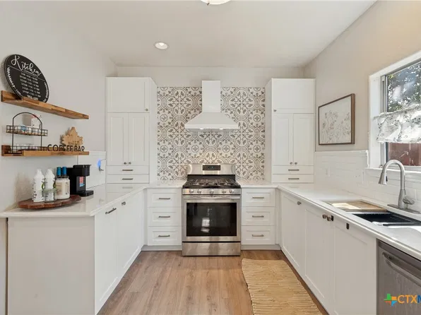 118 Santa Fe Rdg, Seguin, TX 78155