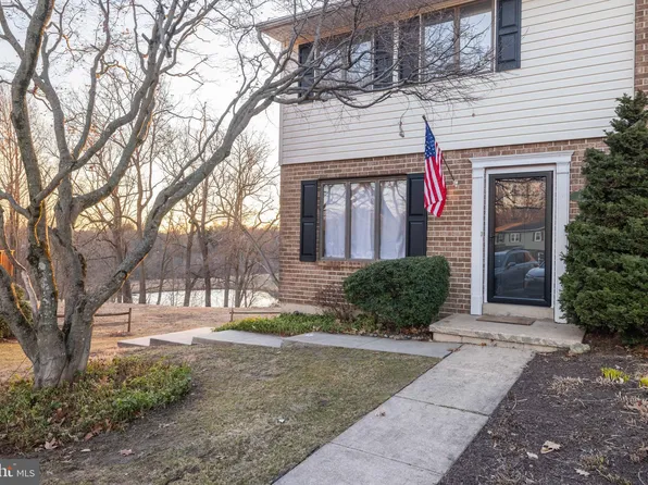 4858 Hogan Dr, Wilmington, DE 19808