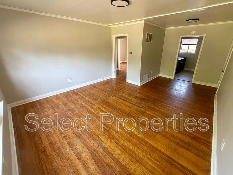 608 E Cherry Ave #12 — Photo 3