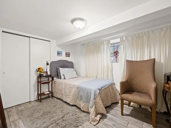 234 East 54th Street image 22 of 30