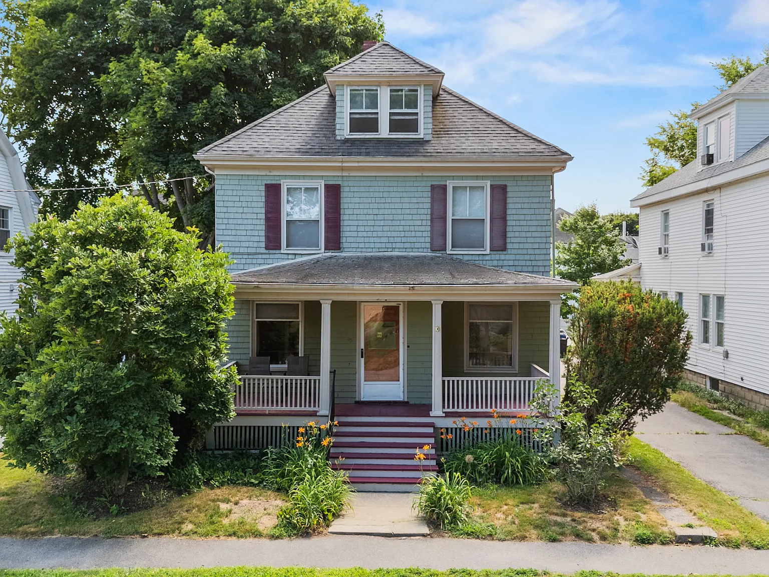 4 bed, 1.5 bath, $3,200 — Photo 1