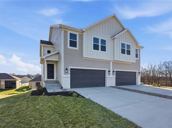 19719 W 195th Pl, Spring Hill, KS 66083