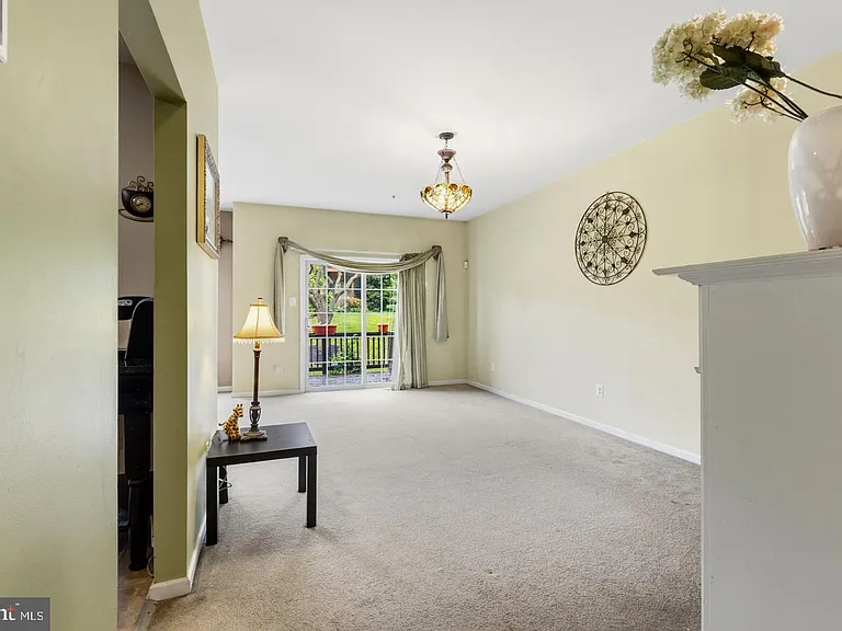 80 Chadwick Cir — Photo 8