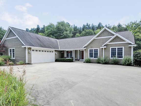 2nd image of 5521 Martini Ln