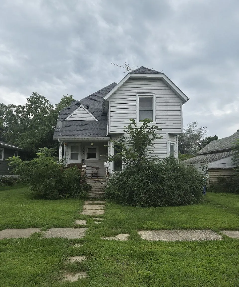 2 bed, 1852 sqft, $850 — Photo 1