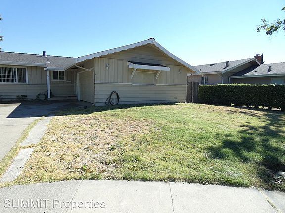 3rd image of 114 San Luis Ct