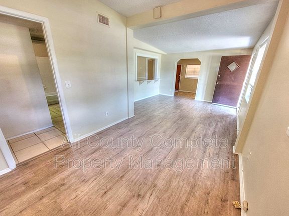3rd image of 10336 Monaco Dr