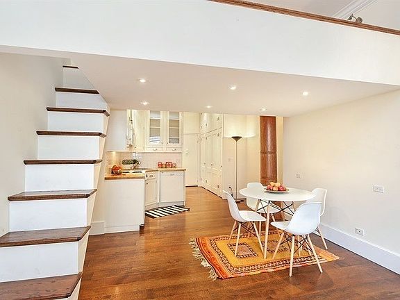 3rd image of 15 Waverly Pl #5W