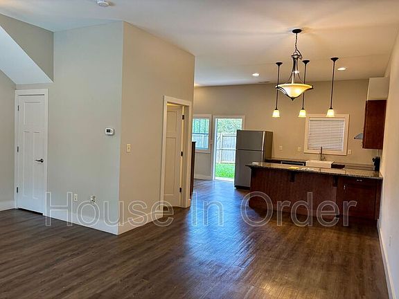 3rd image of 10 Manatee Ct Unit 10
