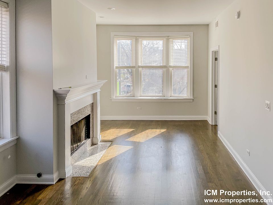 1st image of 3856.5 N Southport Ave #2