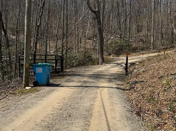 99999 Long Branch Rd #1, Swannanoa, NC 28778