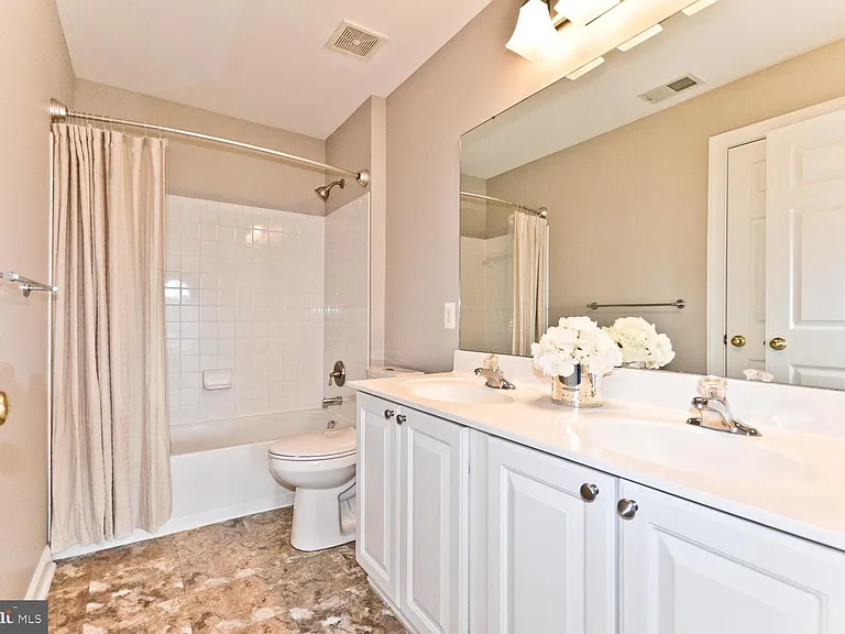 8006 Kingsmill Rd — Photo 27
