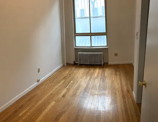 Rented by Keller Williams NYC | media 22