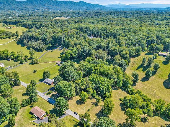 5th image of 2241 Blue Ridge Springs Rd