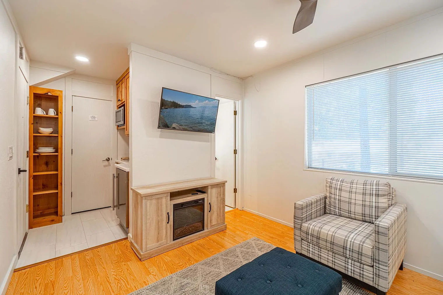 4 bed, 3.0 bath, 1797 sqft, $16,389 — Photo 4