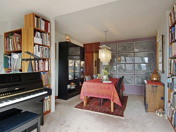 4th image of 160 E 38th St APT 25E
