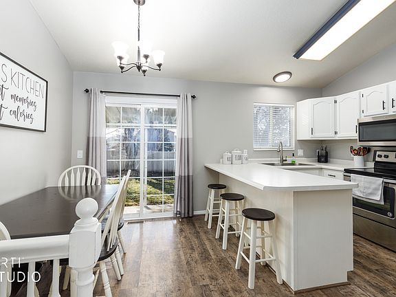 5th image of 593 W 950 N