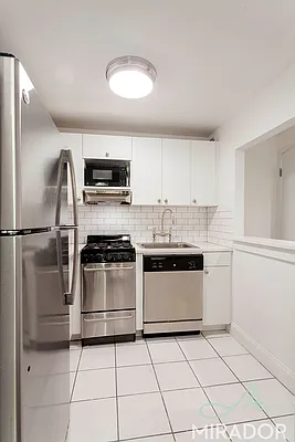 Rented by Mirador Real Estate | media 25