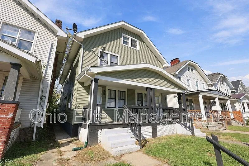 3 bed, 1.0 bath, 1260 sqft, $1,350 — Photo 3