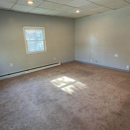 3rd image of 118 Maple St #1