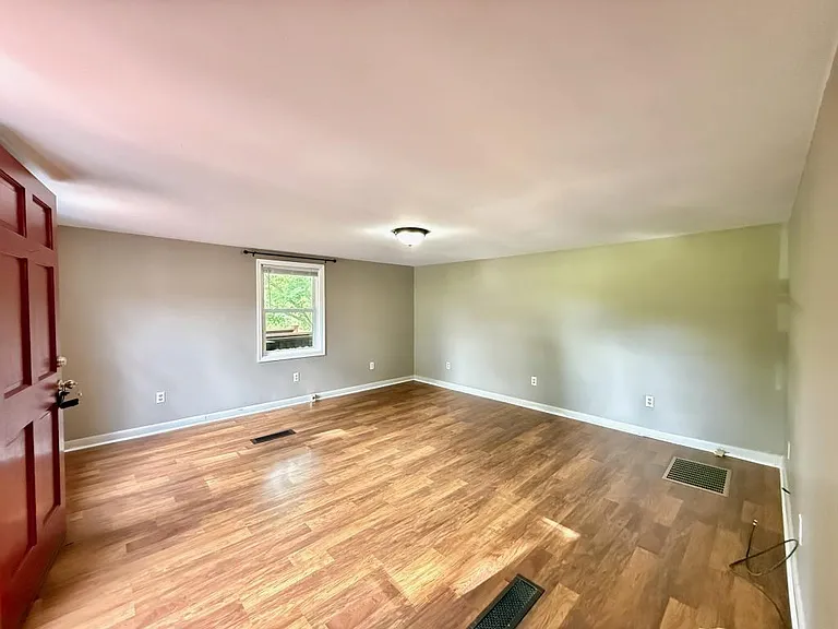 6710 Cedar Creek Rd — Photo 7